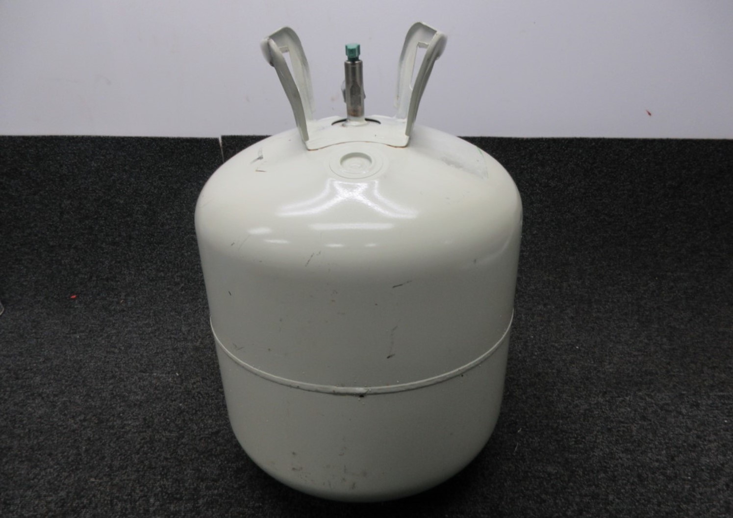 How To Dispose Of Helium Tank The Right Way 4 Easy Steps!