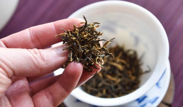 Tea Leaves in Garbage Disposal - Useful tips for recycling